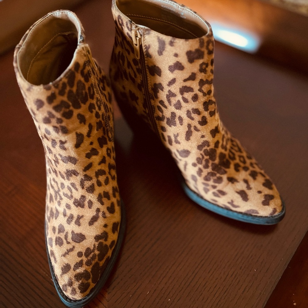 🐆Madden Girl Leopard Print Ankle Booties